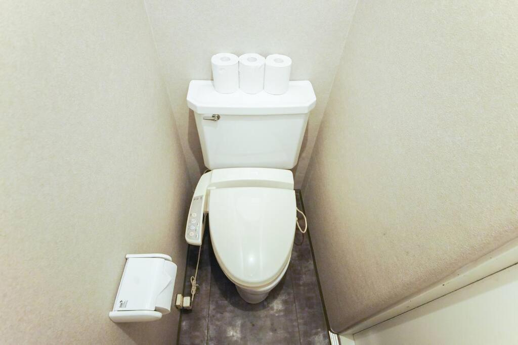 Sanacion Namba 難波千日前の5Ldk120平米 駅徒歩2分 広々バルコニーでバーベキューも可能 Apartment Osaka Bagian luar foto